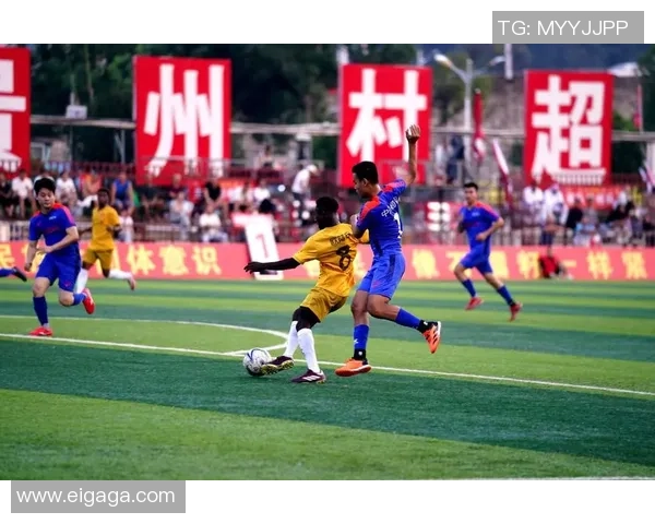 足球明星齐聚一堂合影留念展现球场魅力与友谊的精彩瞬间